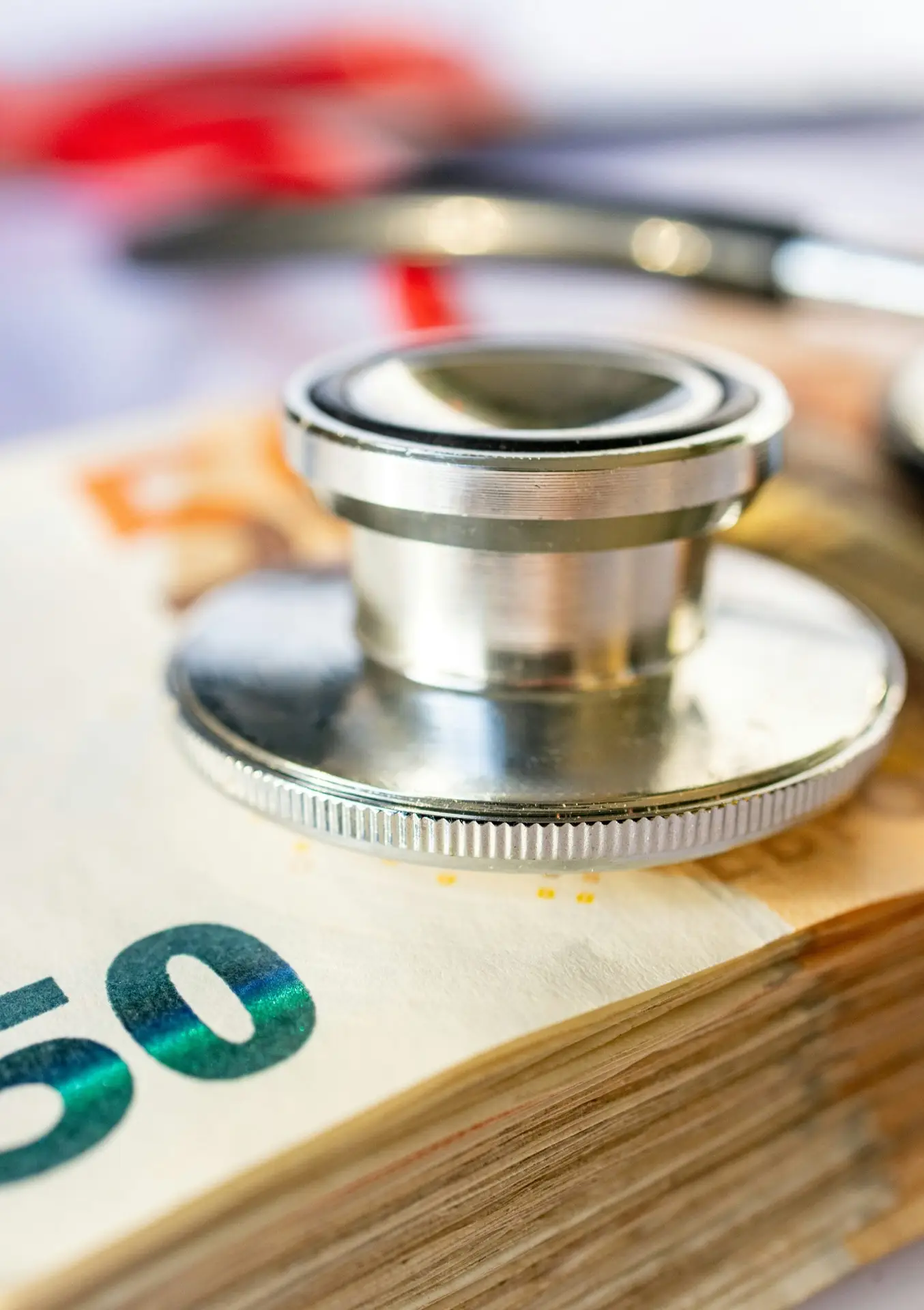 How to reduce admin with AI 13 AI applications in various industries like healthcare and finance